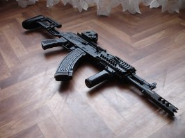 Сайга
Есть вариант под  натовский патрон и  под  7.62
Нарезной вариант в  обвесе говорят популярен  у  добровольцев  не скажу  где и спортсменов.