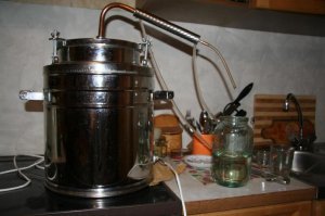 Я тоже люблю дистиллянты. Но жизнь в России не даёт дождаться хорошей выдержки. То менты, то соседи, то родственники...