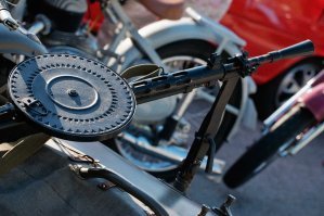 Надо было вот такую штуку на коляску поставить - дорога была бы более комфортной и время сократилось бы раза в два.