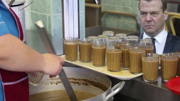 Родом из детства: лучшие блюда школьных столовок