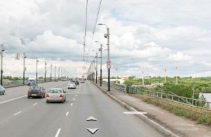 Авария дня. Авария с пятью автомобилями на мосту в Омске