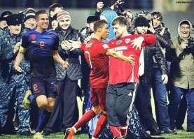 Ага а сборная Португалии,в Грозном тормазнет)