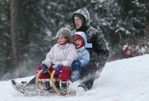 зимой у нас было бы весело