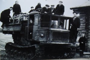 не только такой был, вернее не весь на колёсах был)