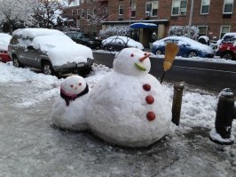 История снеговика: Когда он был страшным чудовищем, и для чего его лепили в старину