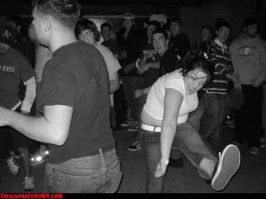 ВОТ В ЧЁМ ГЛАВНАЯ БЕДА!
едем, едем, мы на дискотеку, со своею фонотекой!