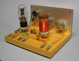 А вот радиоприемник простее простейшего