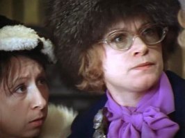 То есть Наденька могла быть и такой?..))
(Впрочем, вполне себе Наденька - только давно замужем)))