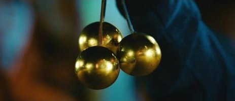 че ищет, че ищет. Понятно что ищет