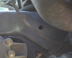 Очень интересно слушать опровержения того, что случилось со мной лично. При высокой посадке руль не встает на пути головы. Со скоростью может и напутал, была может не 0,5, а целых 0,75 км/час. Расстояние до люка такое, что его не было видно с водительского места, не больше метра значит. Может быть Феррари и разогналась бы на таком участке до 100 км/час, но не Калина. Столкновение было жестким, лонжерон пришлось на стенде тянуть.