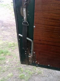 Я вот так сделал себе, ещё собираюсь врезной замок вставить :).