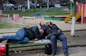 такой сад, с дневным сном, во дворах и не закрывался