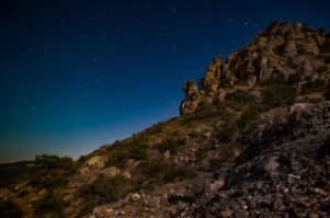 Фото по порядку. 1 Вид на Коктебель с горы Волошина, 2 Балаклава, 3 Спуск на пляж мыса Фиолент, 4, 5 Херсонес, 6 Айпетри( фото 2014го года,слышал, что все эти кафе в этом году снесли, не знаю правда это или нет) 7 Дача Стамболи в Феодосии 8 Долина Приведений