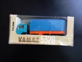 Мой Камаз из 90-х, ни кому не давал играть)так и сохранился в оригинале.