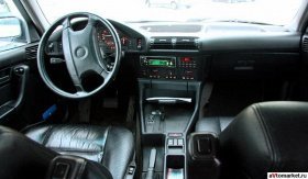 А вот машина жены, мы фанаты с ней всякого "старья", она владела ей 6 лет. Но в этих машина сохранилась какая то теплота и красота времён, когда они были шедеврами своего времени, кстати её экземпляр был очень задорный с мотором М50 и годом выпуска 1990. Но к сожалению на ней сломался автомат и работал в аварийном режиме на 4-й скорости, вопрос ремонта был 4000-6000 евров, на тот момент для нас это было критично, решили продавать, жена ещё 1,5года сопротилялась, ищя возможные варианты ремонта, но позже сдалась. Хотя машина в очень хорошем состоянии без ржи пробег всего чуть больше 200т. км., кожаный салон, 2-х зонный климат, круиз и куча других приятных мелочей.