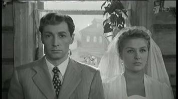 Посмотрите на это лицо. Чего вам еще надо? Это лицо дебила.