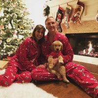 Бедный кот, сколько ему пришлось вынести снимая эту ху*ету....