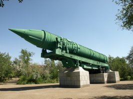 Дык... Он же "Алмазами" с ТКС занимался, а "Спираль", "Буран" и МАКС - Лозино-Лозинский.
Владимир Николаевич, без всякого сомнения - достоин даже не одной, а множества отдельных тем! Одна УР-100 чего стоит...