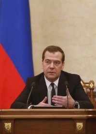 Сейчас да, а в 2014 году:
"Хорошую рекламу прошлой модели Samsung Gear сделал премьер-министр Дмитрий Медведев, появившийся с ними на сочинской Олимпиаде и в Государственной Думе."

А для всех остальных "Использование часов с камерой до сих пор было сопряжено с риском. Новосибирская таможня задержала часы с встроенной камерой (марка не уточняется), которые в мае 2013 года заказал в Китае житель Сургута. Теперь ему грозит 4 года колонии или штраф 200 тыс. руб. "
И да, до сих пор народ "попадает" с часами с камерой.