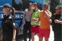 Это они не бутылки, это они остатки мозга выбрасывали.