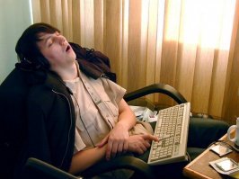 Пользователи соцсетей пытаются расшифровать загадочный "зашифрованный" твит Ассанжа