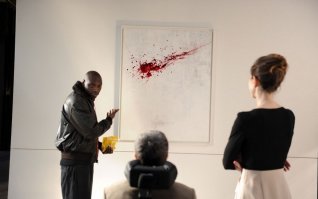 Насекомые, старинное бельё и рисунки психопатов