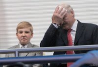 Он сам с ним еле живёт......