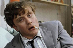 тот случай, когда воришка был в коме после выпитого и не смотрел новости о стоимость тары. Представляю какой у него депресняк от новостей, да и похмелье ещё...