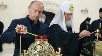 Это у вас там в гейропе светское государство. А у нас в России, слава богу, государство православное. Не даром говорится "Славься державный, царь православный. Боже царя храни..."