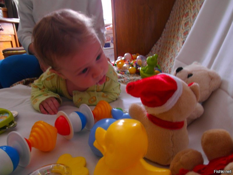 После роддома; 4 месяца; 8 месяцев.