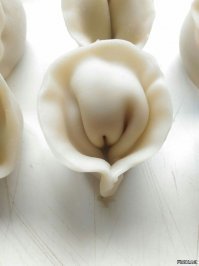 На Урале открыт памятник гигантскому пельменю