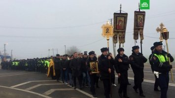 Избави нас от лукавого... :)