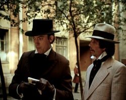 я клечатого сразу вспомнил)