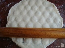 судя по пельменям, это самодельные из такой формы