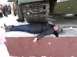 А я жену положил...