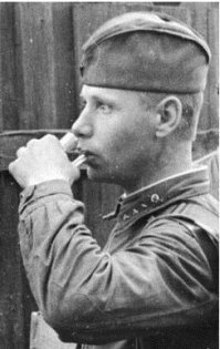 У бойца взгляд, пи.з.дец. После боя, видимо.