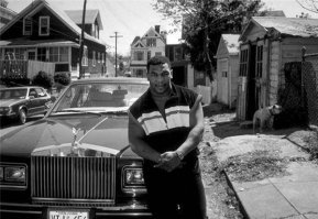 Брошенные автомобили на улицах Нью-Йорка