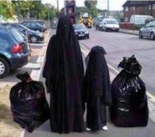 Сейчас на этом фоне "выгодно" выглядят басурмане.
Типа "а мы вам говорили, что баб можно удержать от плядства только страхом смерти"!