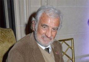 А вы подумайте, ведь нашим динозаврам уже всем за 70.
Не сегодня - завтра, уже помрут. 
И что останется? Не будет уже нашего кино. 
Аниськина сейчас показывают по многим каналам. Я сыну говорю: Вот кино, моей молодости, посмотри! 
Его оно заинтригвало, он с интересом посмотрел вместе со мной. 
А ведь актеров там уже столько лет нет с нами, Жаров, Носик...
А что будет с французским кино?
Во времена моего детства, в 70-е, у нас в деревне на афише просто дописывали - франция. 
И этого было достаточно, чтобы вся деревня пришла вечером в клуб смотреть за 20 копеек кино.
А трое в одной лодке? Мне никогда не нравились музыкальные фильмы.
Но с Державиным? Да еще на пару с Мироновым! Конечно да!
А что будет с итальянским кино, когда нас покинет Челентано?