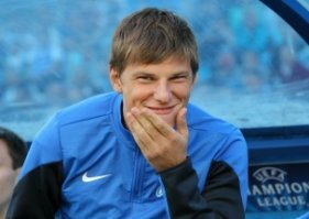 Снятая с рейса за дебош жена Аршавина назвалась майором ФСБ