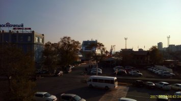 А вот еще один брат-близнец. Владивосток октябрь 2017