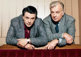 Нахрииина нам чужие мужики.???