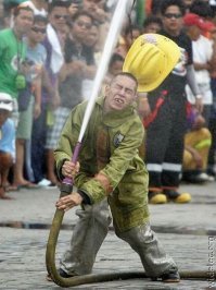 подрос и стал пожарным))