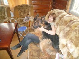 Тут ему чуть больше года.