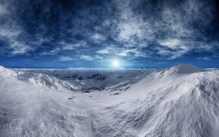 Она (картинка с солнцем) не имеет отношения к тексту. Более того, это компьютерная графика - Vue 8