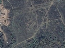 Эта надпись появилась напротив одного из самых больших погостов Москвы.
"Митинское кладбище" расположено левее.
Координаты не видны: 55.870328 37.365073
Зная привязку, смысл сразу меняется.

А вообще много всего интересного изложено умельцами на Русских просторах: