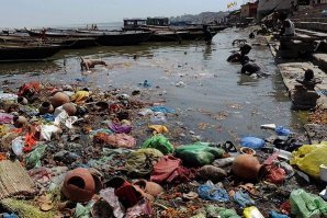 "18 июля 1980 года состоялся удачный запуск ракеты-носителя SLV-3" - круто. А что такое это SLV-3? фактически это украинская топливная система поставленная на российские движки и называется это чудо "Атлас". Индия делает и собственные ракеты, но в основе это твердотопливные разгонные блоки и жидкостные движки верхних ступеней работающие на натуральной отраве. Такие ракеты никто не использует из экологических соображений. Впрочем понятия Индия и экология у меня никак не складываются вместе, и не важно ракеты это или сточная канава под названием Ганг.