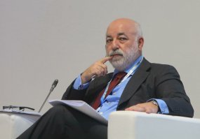 Вексельберг, сцуко!? Не узнаю тебя в гриме