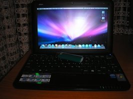 Раньше у них было свое железо, потом перешли на процессоры intel. А у меня ноут тоже странно выглядит - примерно вот так. Mac OS оригинальная без эмуляторов. Ставил месяца 2 - очень непростой процесс настройки под нестандартное железо.