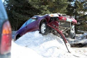 в принципе логично, ибо габариты не горят в темное время суток....
все равно, что въехать в сугроб ( а слегка подмороженный .....?)